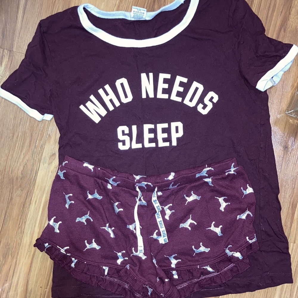Victoria Secret🔥 NWOT -PINK who needs sleep? 😴 pajamas shirt & shorts PINK set